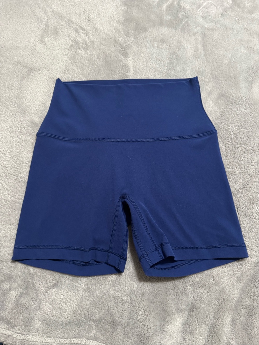 Aritzia Butter Infinite Hi Rise 5” Short - Byron Blue - Picture 4 of 4